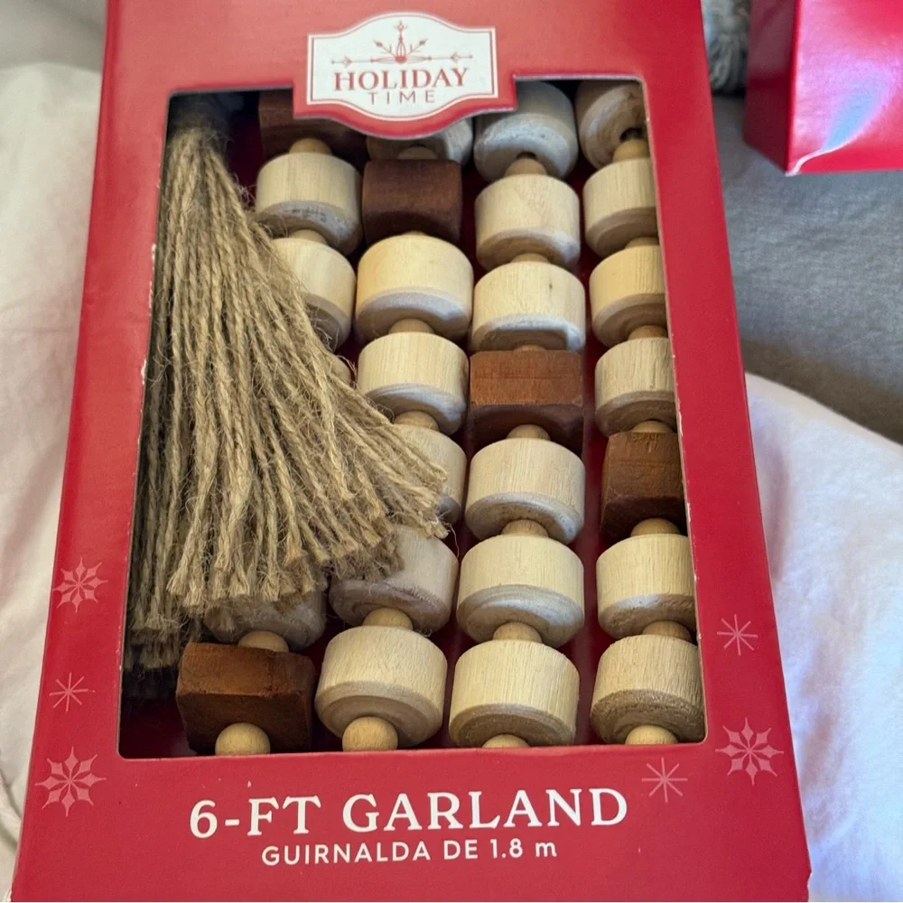 Christmas NIB wooden beaded garland 6’